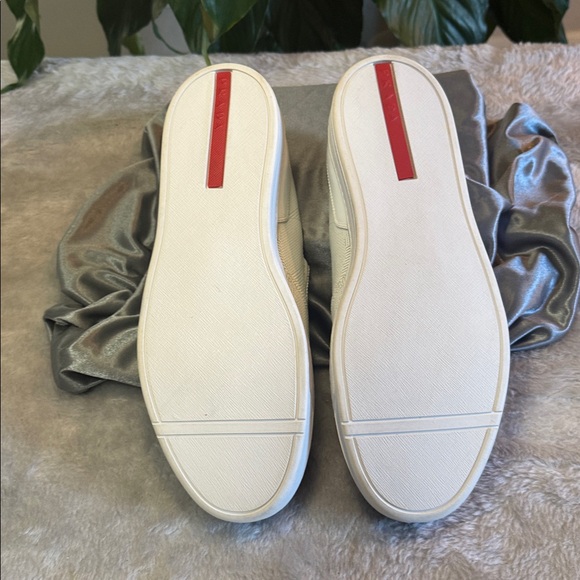Prada Men's Leather White Slip On with Geometric Design Sneaker Men's Size 9.5 - Picture 5 of 14